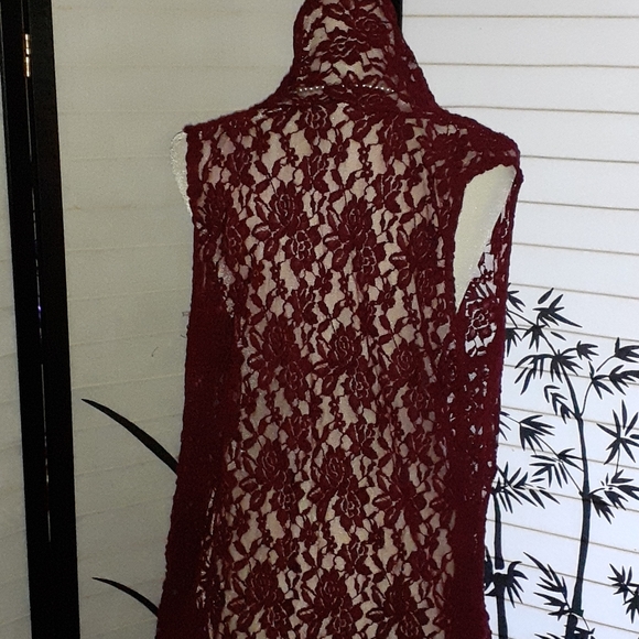 Beautiful lace - Picture 3 of 4